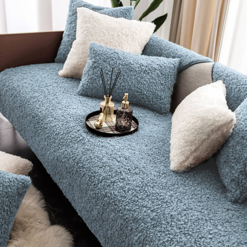 Warm Fleece Furniture Protector – Luxury Non-Slip Sofa Mat